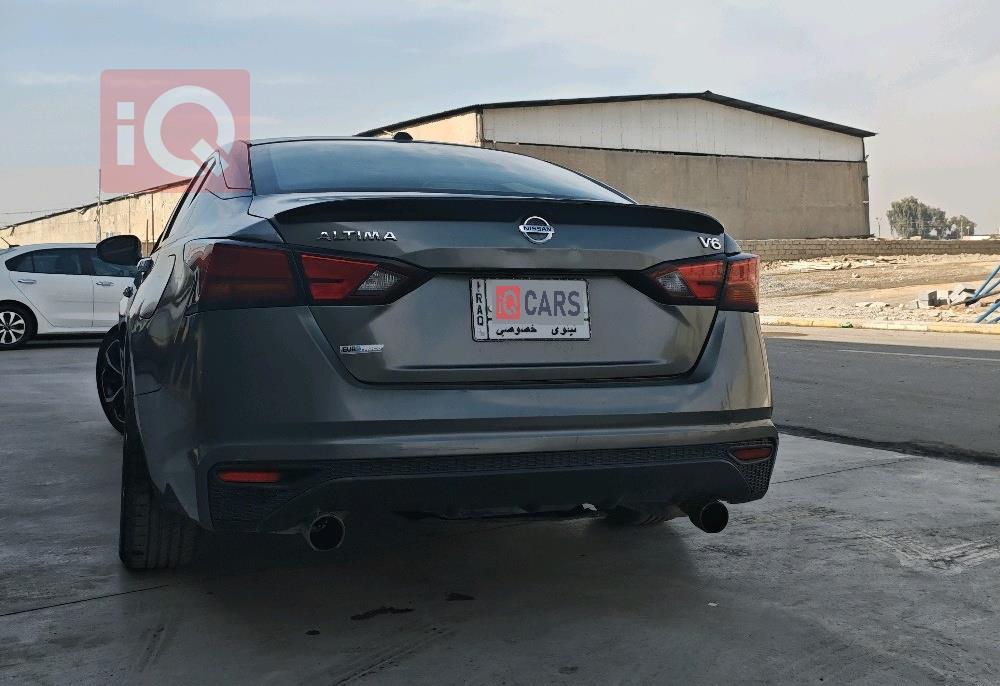 نیسان ئەلتیما